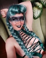 Roguely Quinn vagabondage OnlyFans