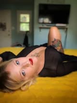 Amanda shh_donttellmom OnlyFans