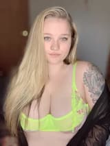 𝓒𝓾𝓻𝓿𝔂 𝓐𝓶𝓪𝓽𝓮𝓾𝓻 Top 4.7% favalee72 OnlyFans